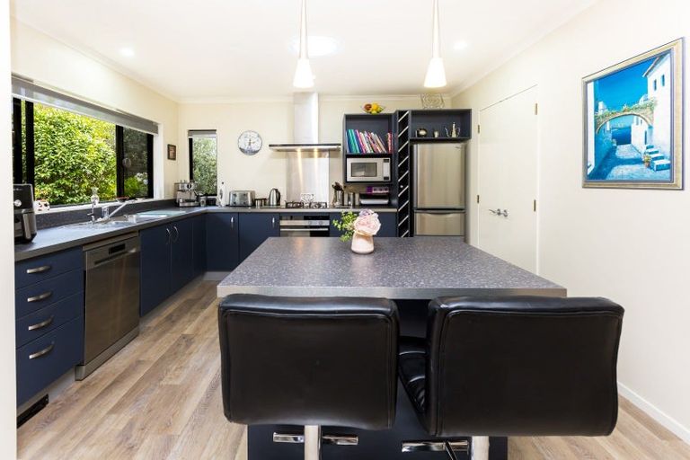 Photo of property in 15 Ormrod Grove, Riverstone Terraces, Upper Hutt, 5018