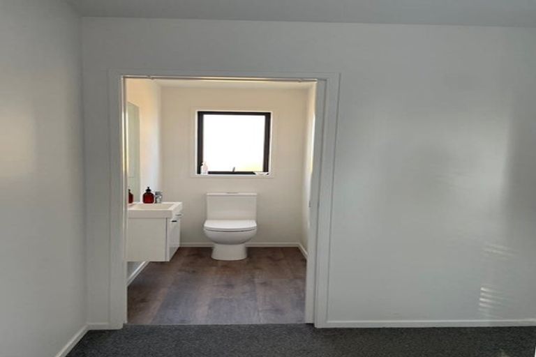 Photo of property in 76 Jacks Landing Drive, Hamilton Lake, Hamilton, 3204