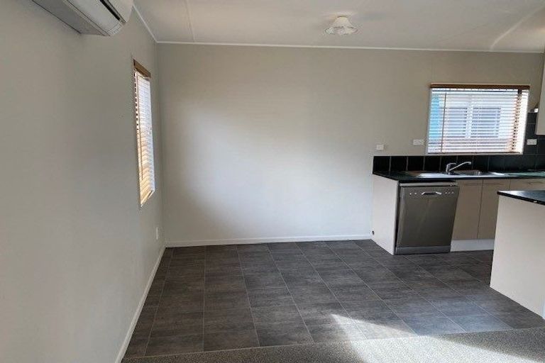 Photo of property in 60c Rata Road, Raumati Beach, Paraparaumu, 5032
