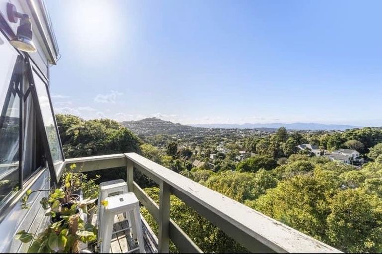 Photo of property in 27 Hauraki Street, Karori, Wellington, 6012