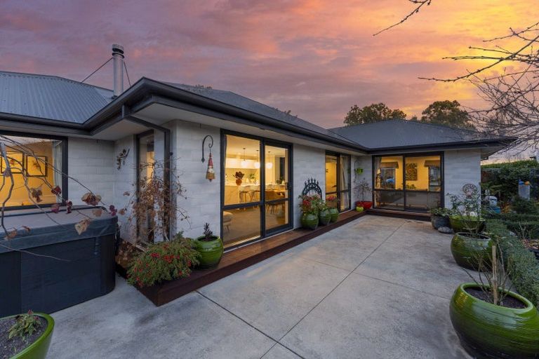 Photo of property in 67 Willowside Place, Amberley, 7410