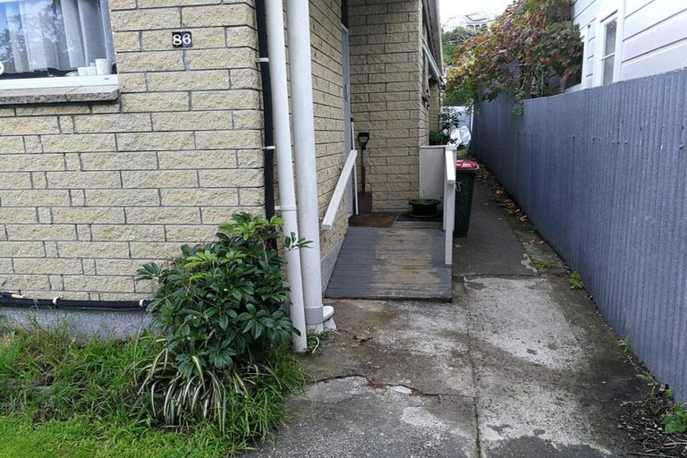 Photo of property in 1/86 Kilbirnie Crescent, Kilbirnie, Wellington, 6022