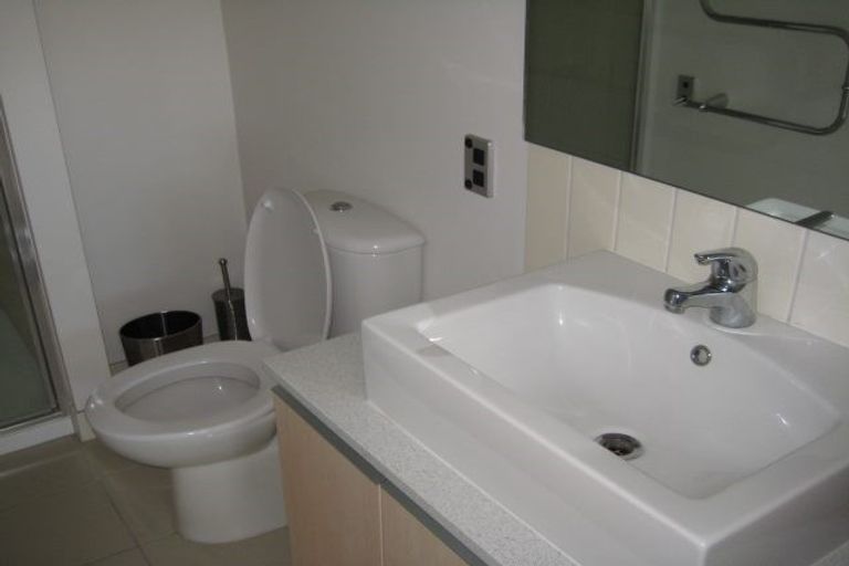 Photo of property in 75 Halsey Drive, Lynfield, Auckland, 1042