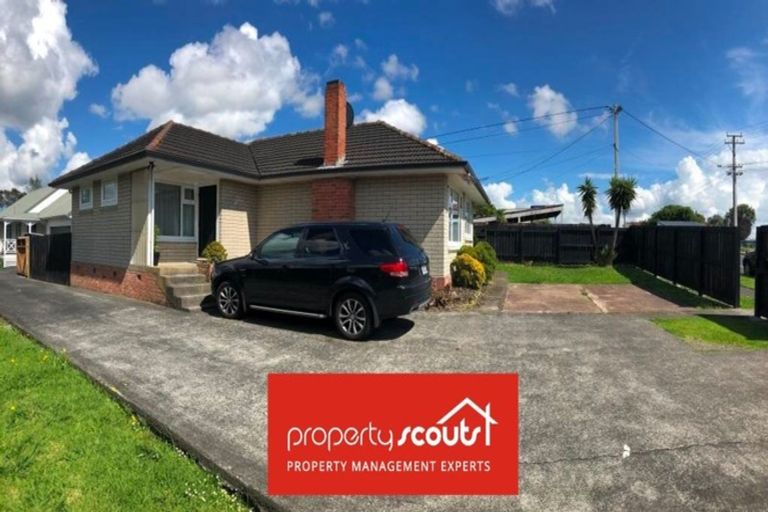 Photo of property in 1/70 Flanshaw Road, Te Atatu South, Auckland, 0610