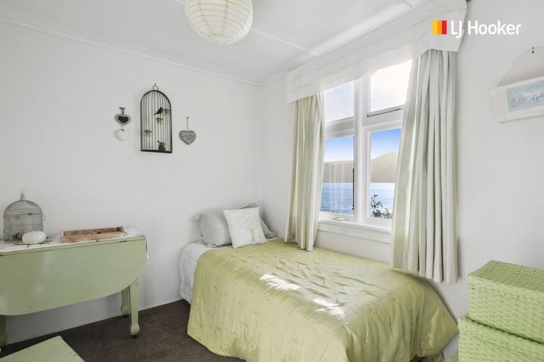 Photo of property in 35 Oxley Crescent, Broad Bay, Dunedin, 9014