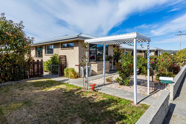 Photo of property in 5a Innes Street, Waimate, 7924