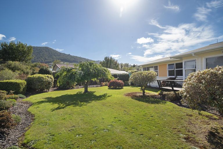 Photo of property in 19 Joanne Crescent, Pukehangi, Rotorua, 3015