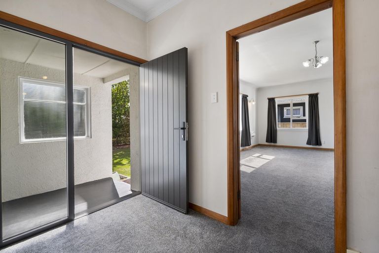 Photo of property in 63 Guy Avenue, Takaro, Palmerston North, 4410