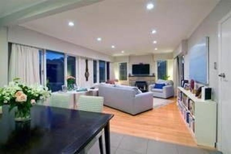 Photo of property in 1 Pine Ridge Terrace, Hauraki, Auckland, 0622