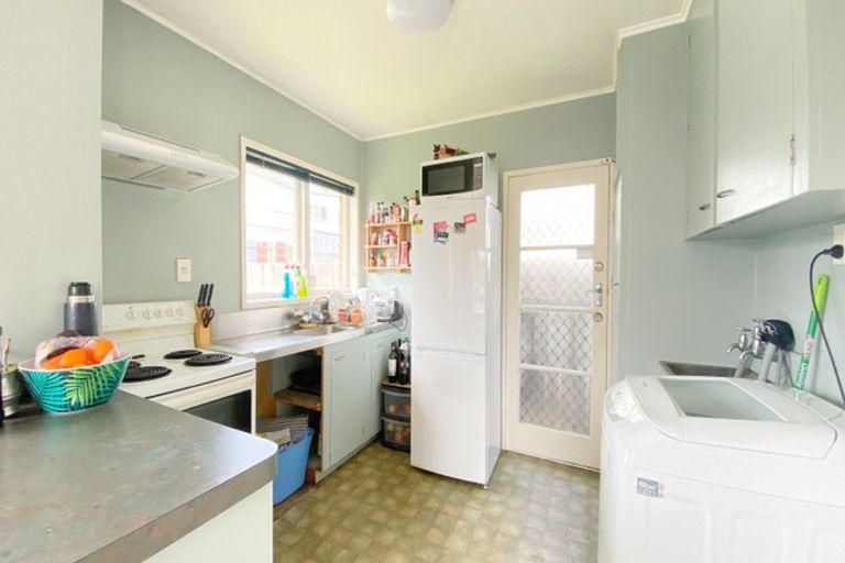 Photo of property in 2/846 Dominion Road, Mount Eden, Auckland, 1041