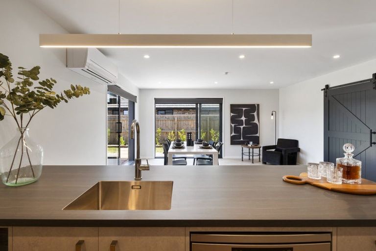 Photo of property in 17 Echo Place, Maewa, 4702