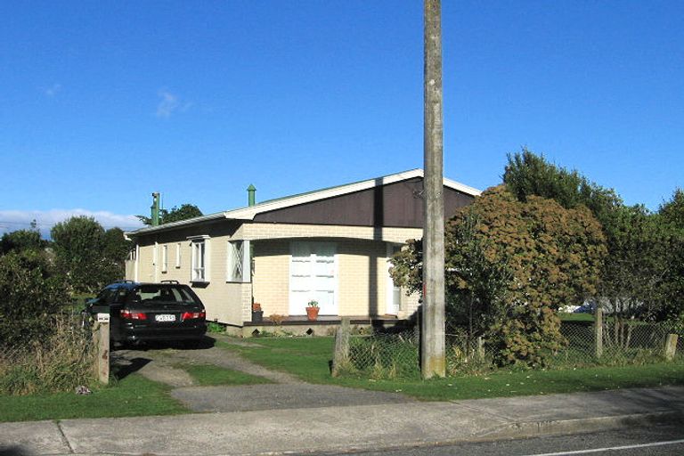 Photo of property in 109 Rangiuru Road, Otaki Beach, Otaki, 5512