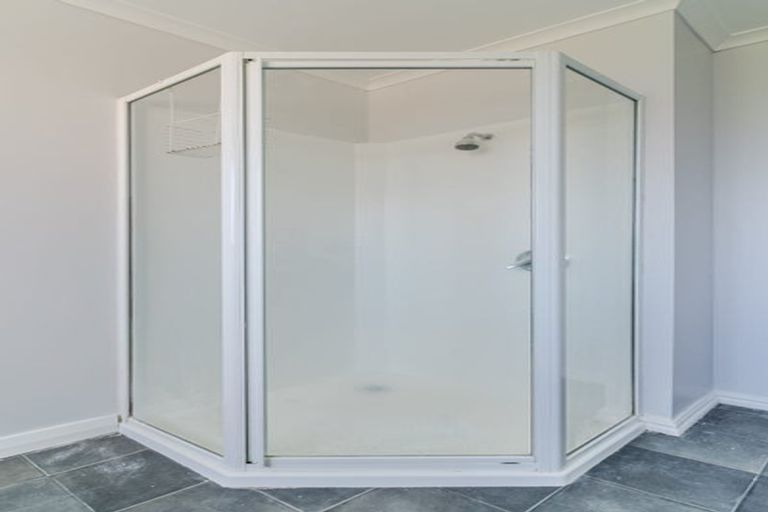 Photo of property in 22 Burns Street, Milton, 9220