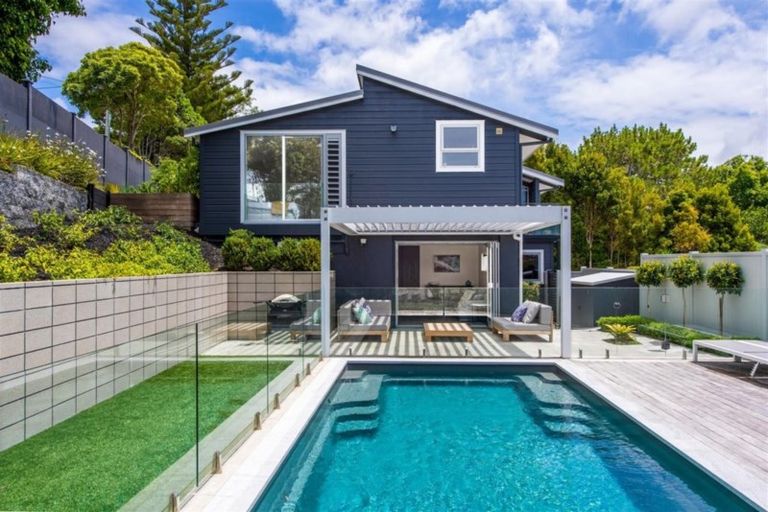 Photo of property in 104 Castor Bay Road, Castor Bay, Auckland, 0620