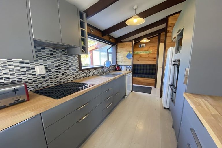 Photo of property in 1 Makora Road, Otaihanga, Paraparaumu, 5036