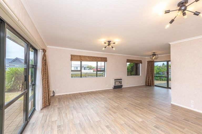 Photo of property in 1 Kelsi Street, Tawhero, Whanganui, 4501