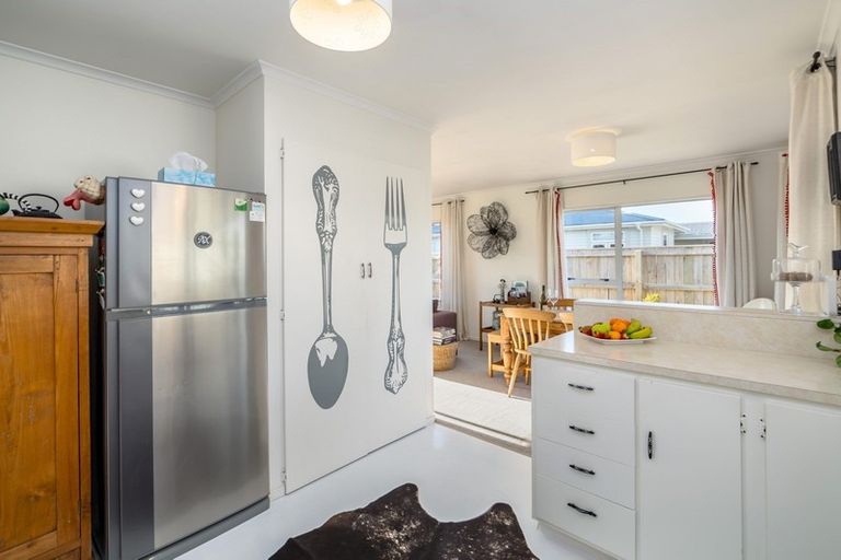 Photo of property in 32a Broadway Street, Martinborough, 5711