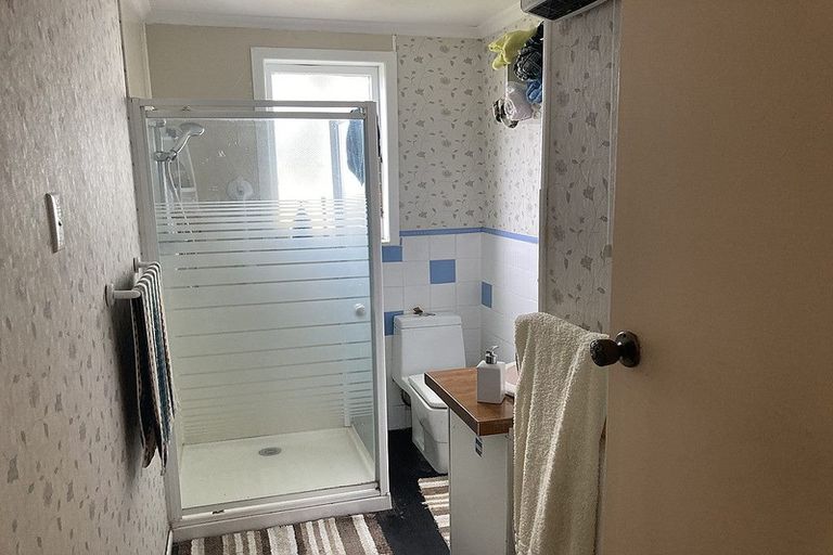 Photo of property in 11 Preston Street, Eltham, 4322