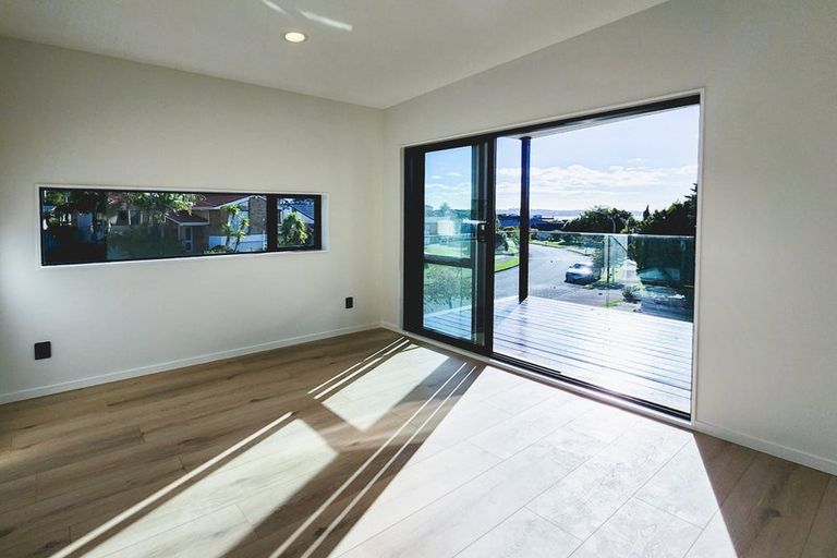 Photo of property in 2 Embling Place, Eastern Beach, Auckland, 2012