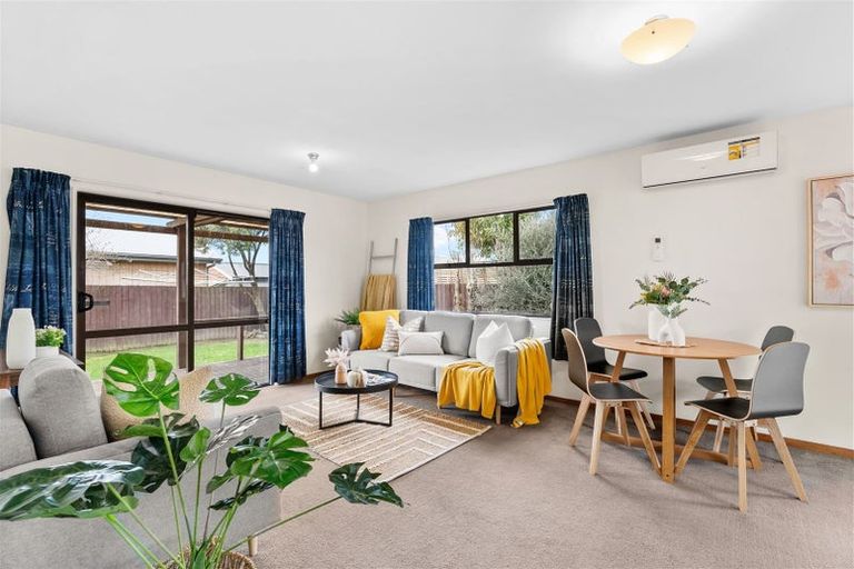 Photo of property in 2/840 Main North Road, Belfast, Christchurch, 8051