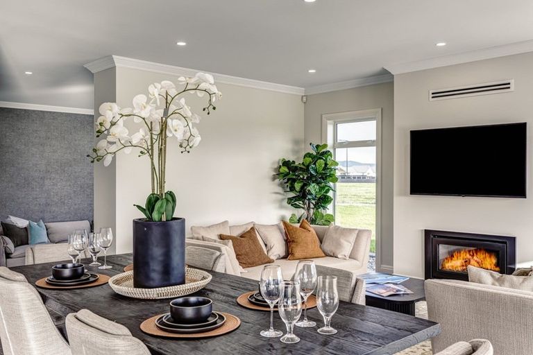 Photo of property in 4 Sunline Drive, Leamington, Cambridge, 3432