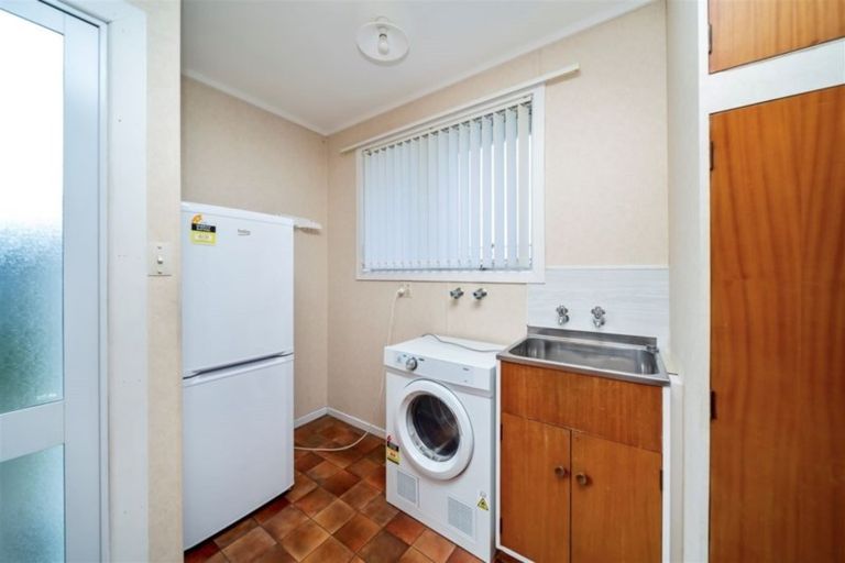 Photo of property in 11 Puriri Street, Hawera, 4610