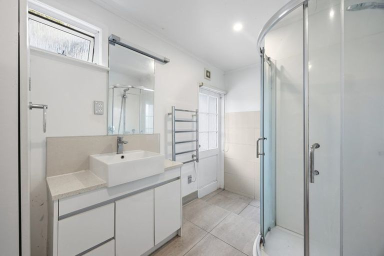 Photo of property in 4 Riverhills Avenue, Pakuranga Heights, Auckland, 2010