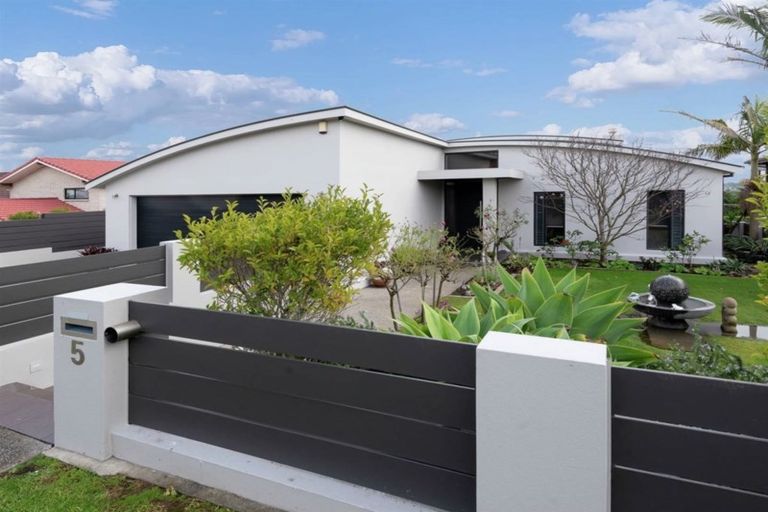 Photo of property in 5 Ullswater Place, Half Moon Bay, Auckland, 2012