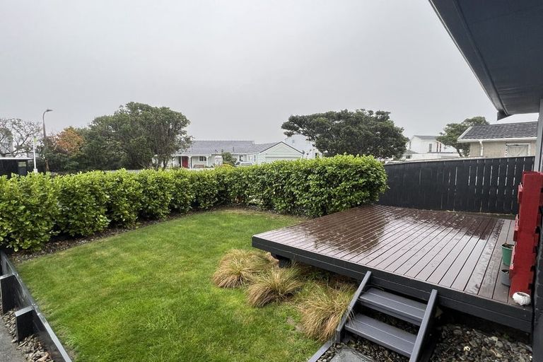 Photo of property in 24 Kaikoura Street, Maupuia, Wellington, 6022