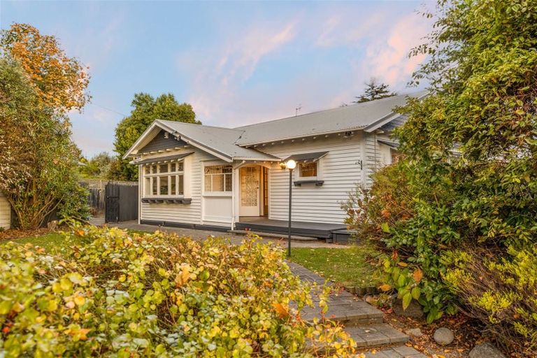 Photo of property in 678 Avonside Drive, Avonside, Christchurch, 8061