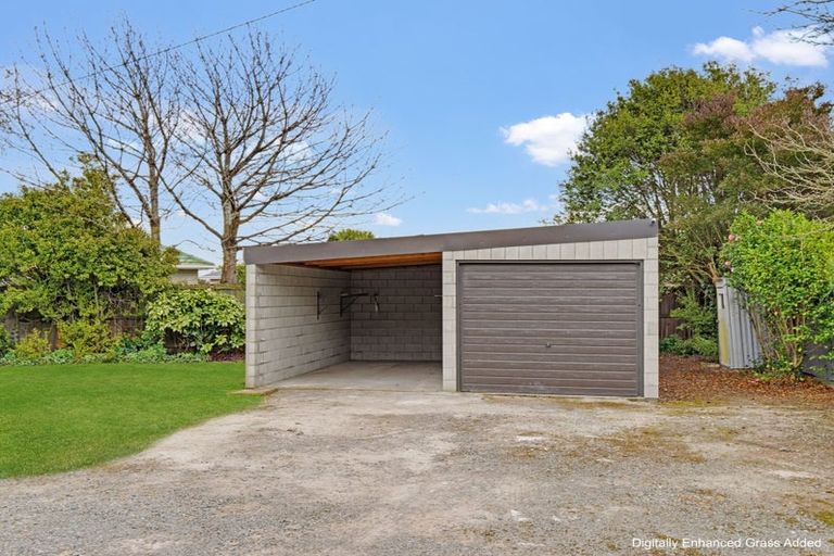 Photo of property in 31 Mappleton Avenue, Burnside, Christchurch, 8053