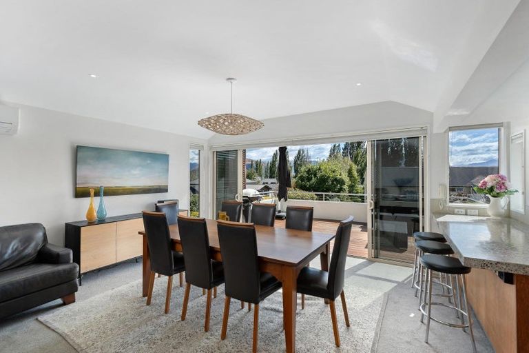 Photo of property in 11 Morrows Mead, Wanaka, 9305