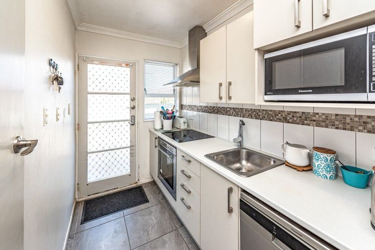 Photo of property in 56d Gonville Avenue, Gonville, Wanganui, 4501