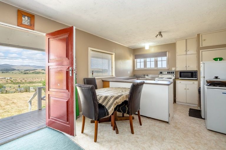 Photo of property in 24 Whangaimoana Beach Road, Whangaimoana, Featherston, 5772