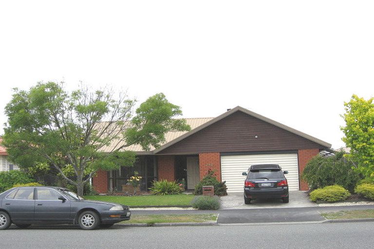 Photo of property in 240 Queenspark Drive, Parklands, Christchurch, 8083