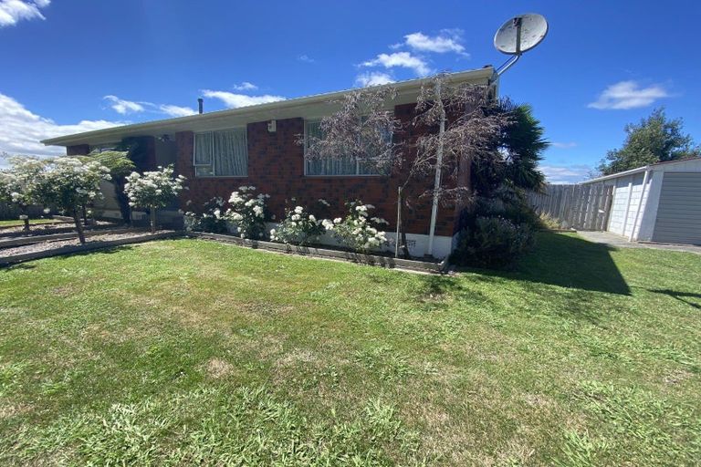 Photo of property in 11 Otaki Place, Westbrook, Palmerston North, 4412