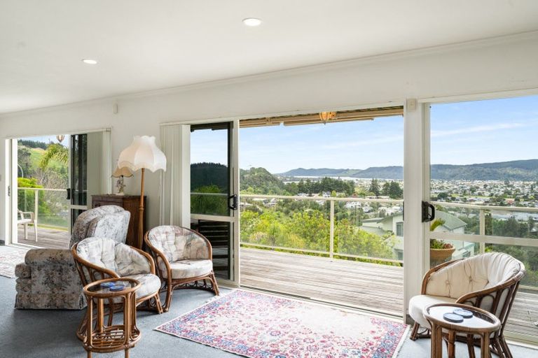 Photo of property in 121 Pacific View Drive, Whangamata, 3620