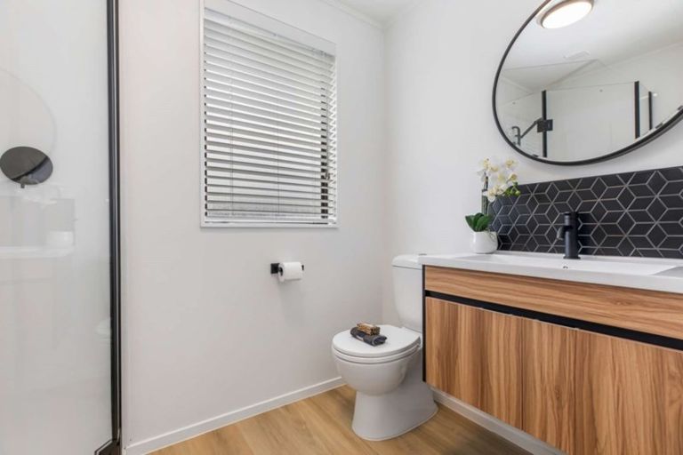 Photo of property in 1/63a Colwill Road, Massey, Auckland, 0614