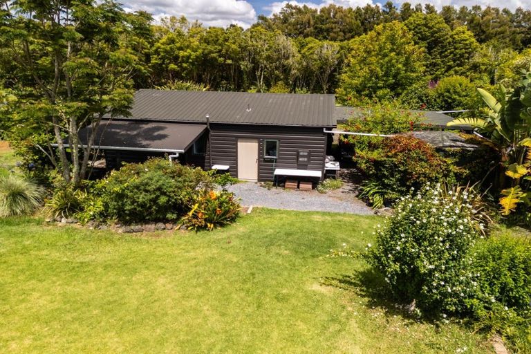 Photo of property in 118 Wiroa Road, Kerikeri, 0293