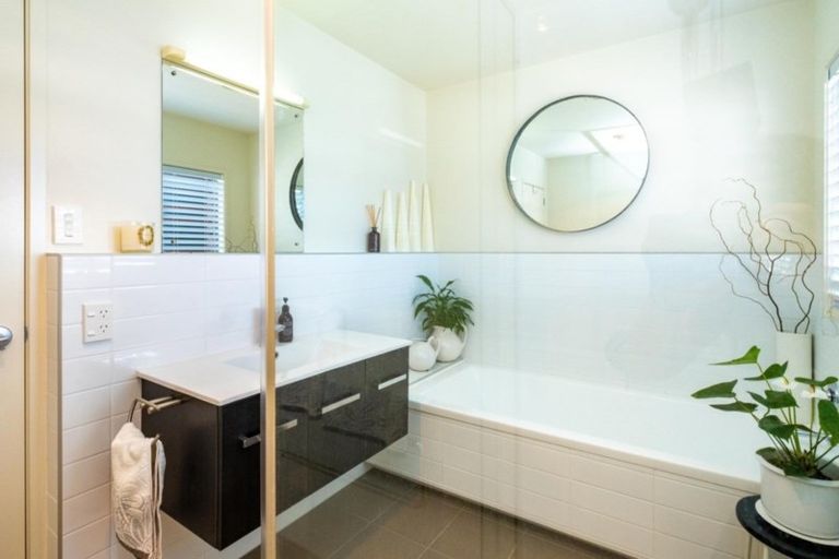 Photo of property in 12 Winston Lane, Ahuriri, Napier, 4110