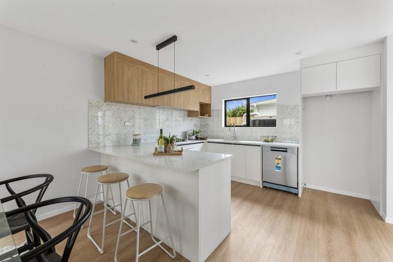 Photo of property in 70d Cargill Street, Papakura, 2110