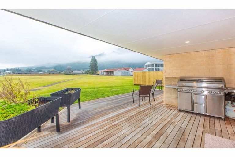 Photo of property in 11 George Street, Te Aroha, 3320