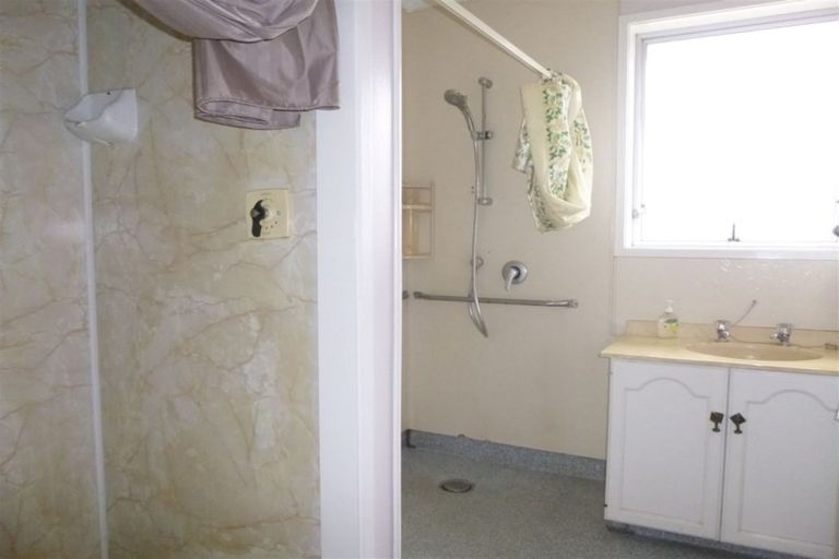 Photo of property in 2 Mountbatten Place, Dinsdale, Hamilton, 3204