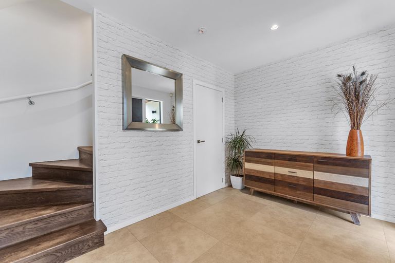 Photo of property in 10a Mackay Drive, Greenhithe, Auckland, 0632