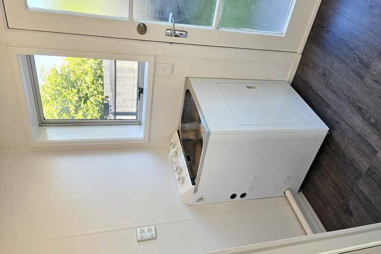 Photo of property in 1/29 Garelja Road, Henderson, Auckland, 0612