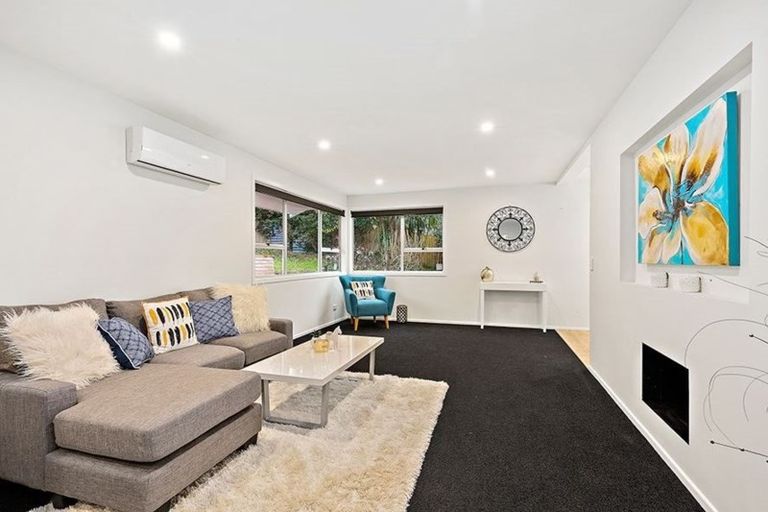 Photo of property in 3 Shale Avenue, Massey, Auckland, 0614