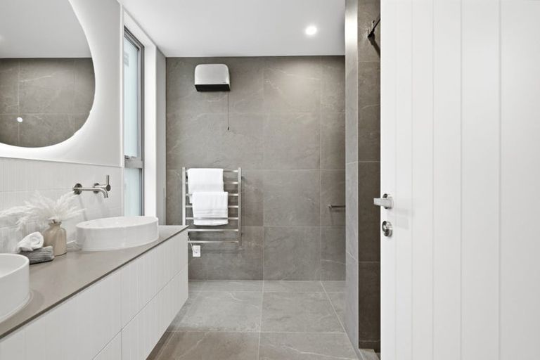 Photo of property in 1/42 Browns Road, St Albans, Christchurch, 8014