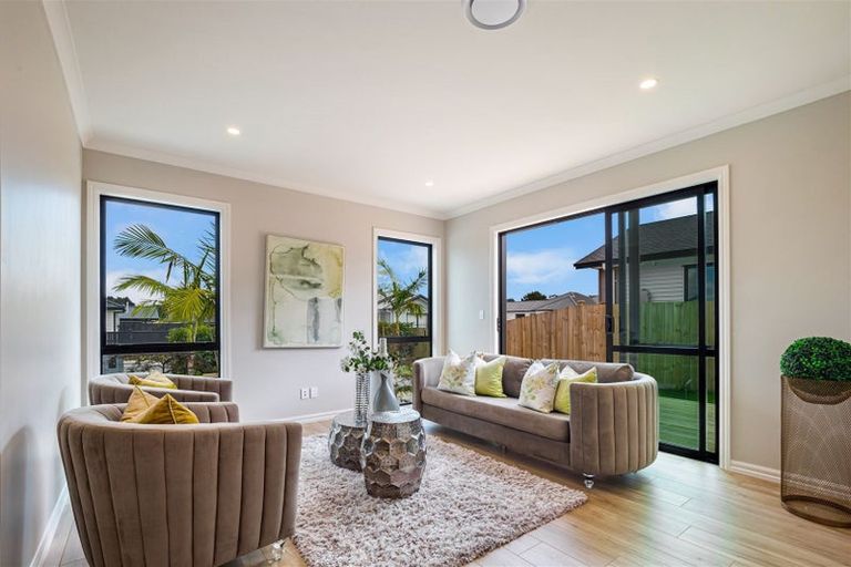 Photo of property in 15 Cutfield Lane, Kumeu, 0810