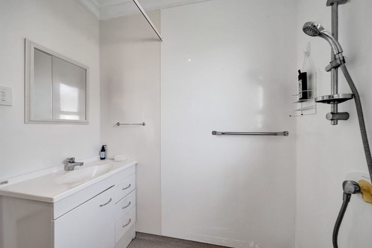 Photo of property in 54 Camberwell Road, Hawera, 4610