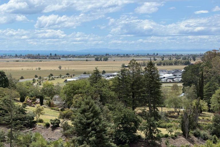 Photo of property in 86 Oak Road, Poraiti, Napier, 4112